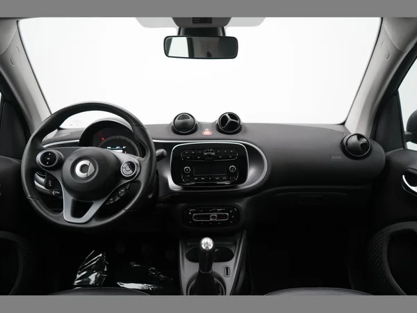 SMART Fortwo coupé (2016) — foto 2 van 22