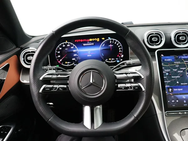 Mercedes-Benz C-Klasse (2025) — foto 11 van 36