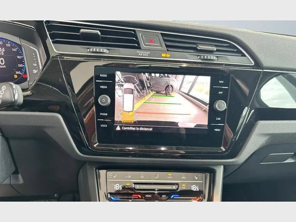 VOLKSWAGEN Touran (2026) — foto 3 van 17