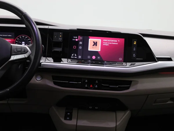 Volkswagen Multivan (2024) — foto 2 van 50