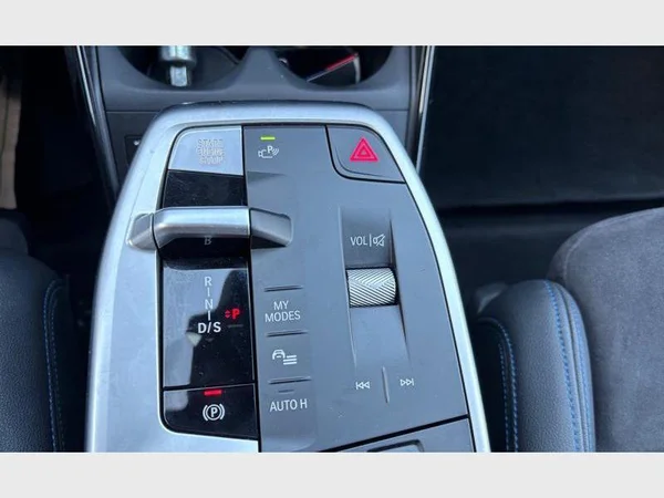 BMW 2 Active Tourer (2023) — foto 17 van 26