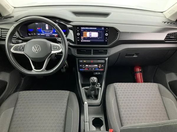 VOLKSWAGEN T-Cross (2024) — foto 36 van 36