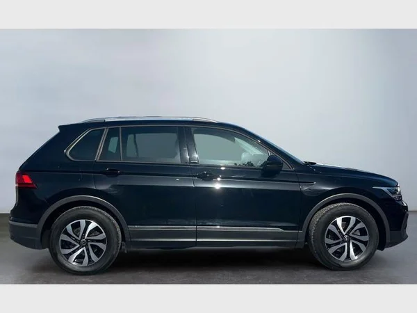 Volkswagen Tiguan (2022) — foto 26 van 29