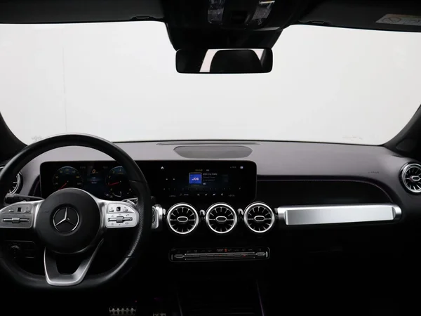 Mercedes-Benz GLB (2021) — foto 19 van 33