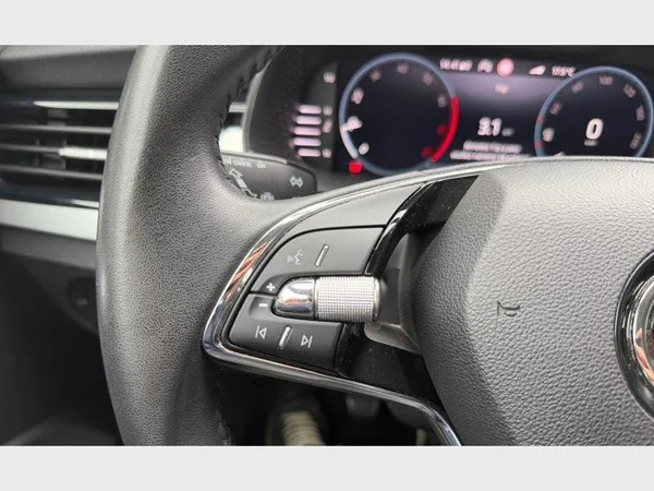 Skoda Kamiq (2024) — foto 10 van 29