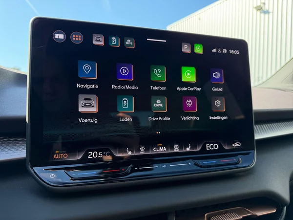 CUPRA Terramar e-Hybrid (PHEV) (2025) — foto 9 van 23