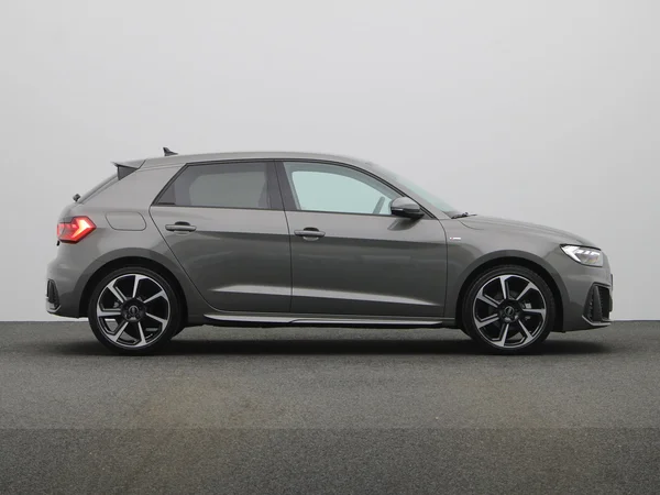 AUDI A1 Sportback (2025) — foto 17 van 19