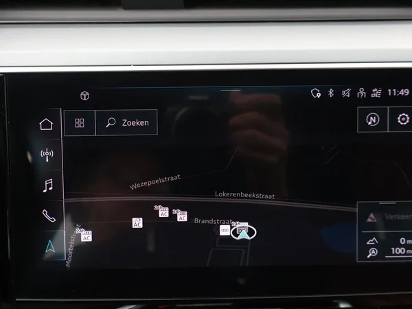Audi e-tron (2022) — foto 8 van 28