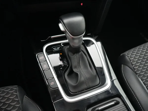 Kia cee'd (2024) — foto 2 van 22