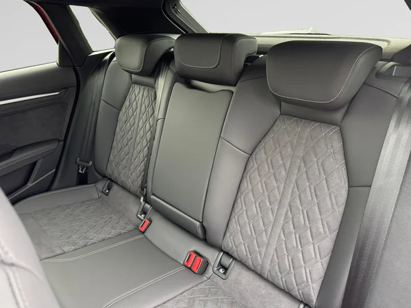 AUDI A3 Sportback PHEV (2025) — foto 2 van 16