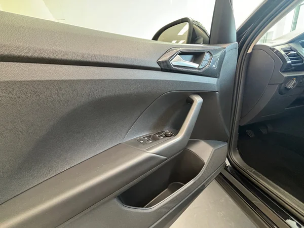 VOLKSWAGEN T-Cross (2025) — foto 16 van 24