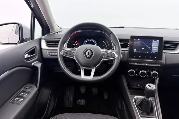 Renault Captur (2023) — foto 18 van 18