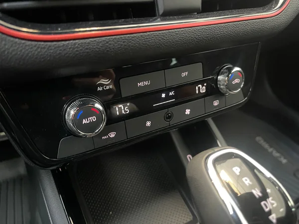 SKODA Kamiq (2025) — foto 12 van 12