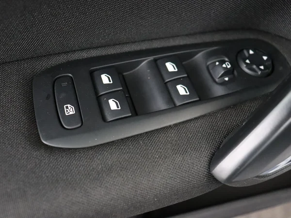 PEUGEOT 308 (2021) — foto 18 van 27