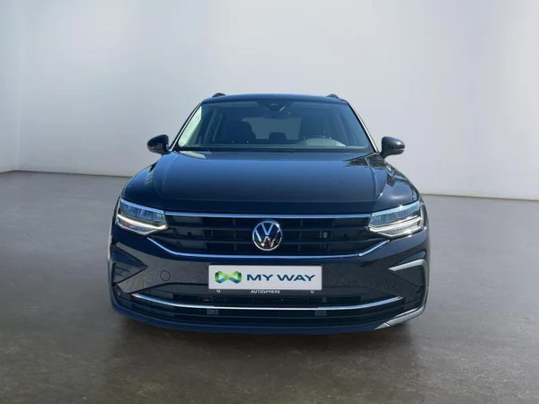 VOLKSWAGEN Tiguan (2023) — foto 26 van 31