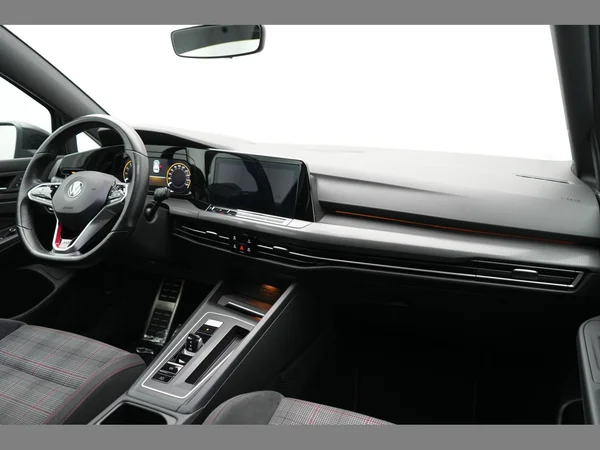 VOLKSWAGEN Golf VIII GTI (2021) — foto 27 van 31