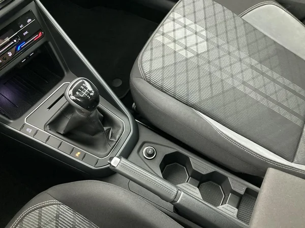 VOLKSWAGEN Taigo (2025) — foto 21 van 36
