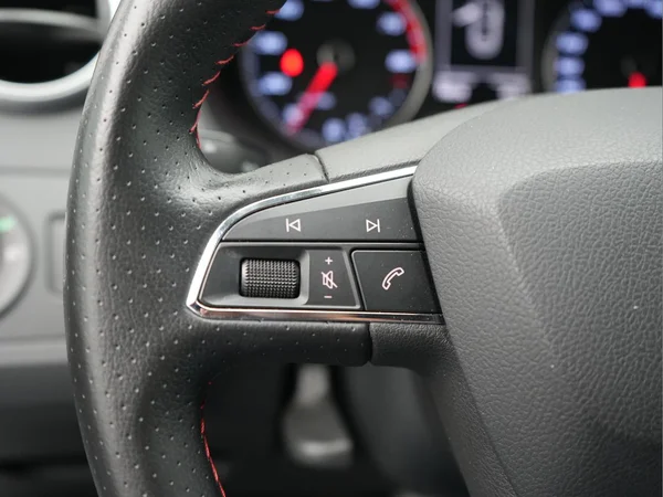 SEAT Ibiza SC (2015) — foto 7 van 28