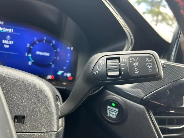 FORD Kuga (2021) — foto 18 van 31