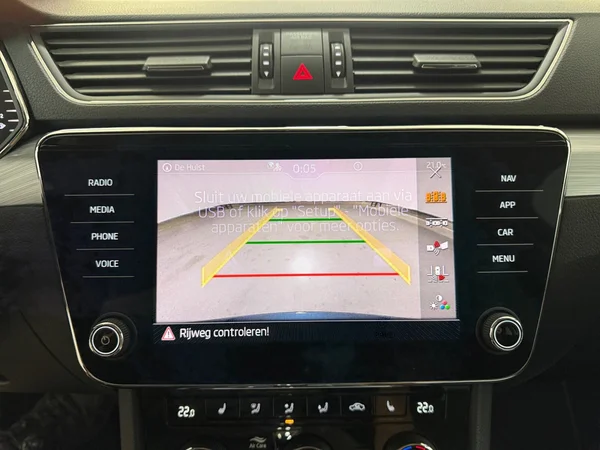Skoda Superb (2022) — foto 16 van 30