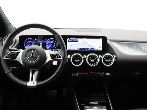 Mercedes-Benz EQA (2024) — foto 10 van 25