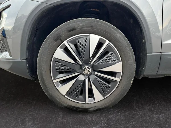 SKODA Karoq (2022) — foto 32 van 32