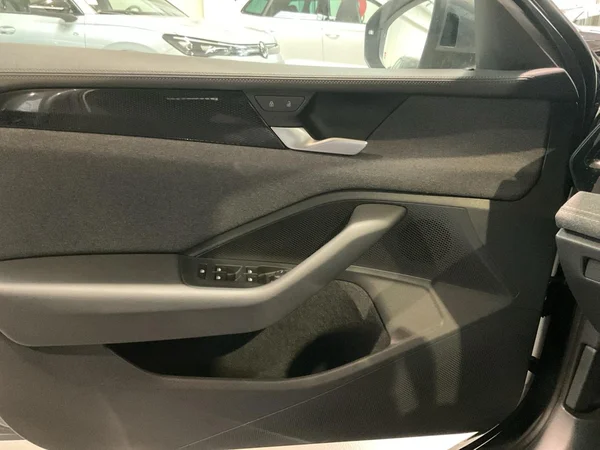 VOLKSWAGEN Passat SW (2024) — foto 7 van 24