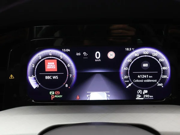 VOLKSWAGEN Golf VIII SW (2025) — foto 9 van 32