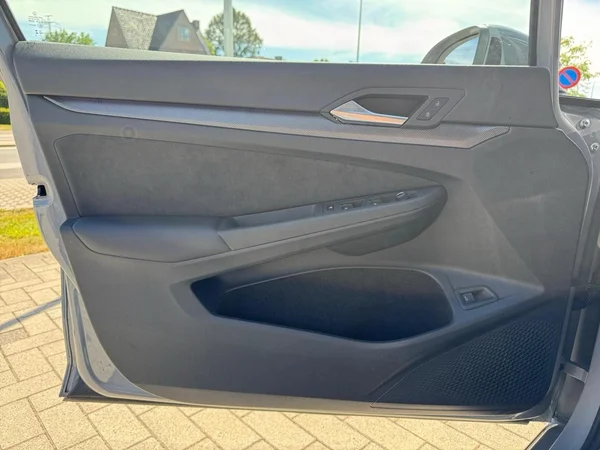 VOLKSWAGEN Golf VIII SW (2026) — foto 4 van 24