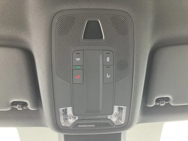 AUDI A3 Sportback (2024) — foto 8 van 36