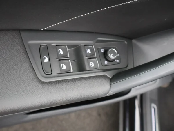 Volkswagen Tiguan (2022) — foto 10 van 27