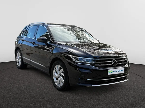 VOLKSWAGEN Tiguan (2021) — foto 22 van 24