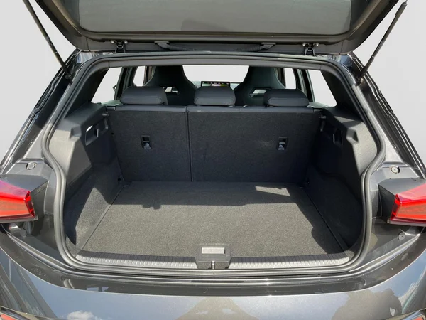 CUPRA Born (2024) — foto 3 van 17