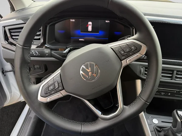 VOLKSWAGEN Polo (2024) — foto 5 van 22