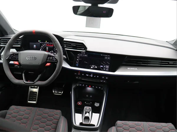 AUDI RS3 Sportback (2026) — foto 11 van 15