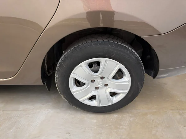 Dacia Logan (2018) — foto 3 van 27