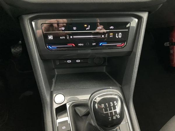 VOLKSWAGEN Tiguan Allspace (2021) — foto 20 van 36