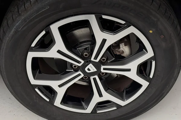 Dacia Duster (2020) — foto 36 van 41