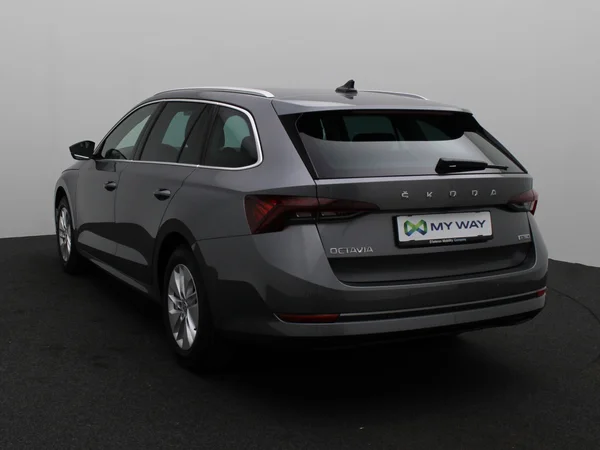 SKODA Octavia Combi (2024) — foto 11 van 27