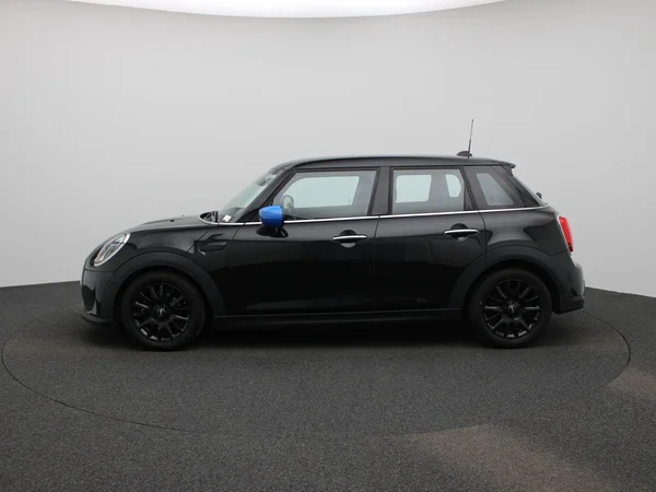 MINI One (2022) — foto 30 van 35