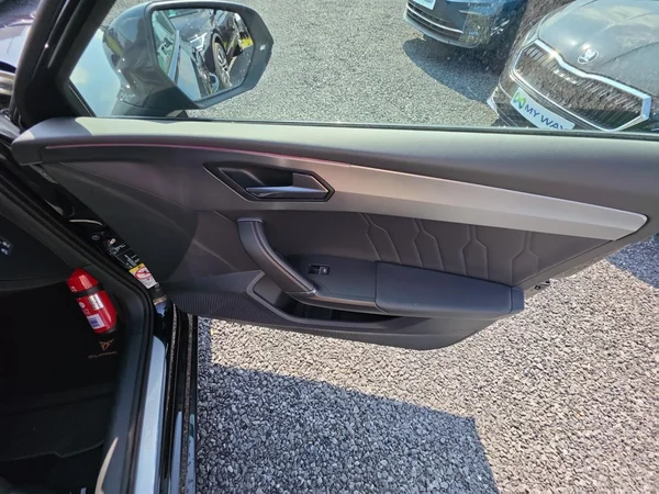 CUPRA Leon ST e-Hybrid (PHEV) (2022) — foto 9 van 24
