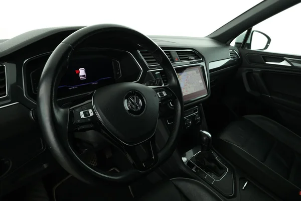 Volkswagen Tiguan Allspace (2020) — foto 2 van 16