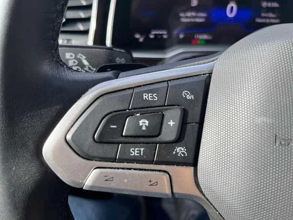 VOLKSWAGEN Polo (2025) — foto 2 van 18