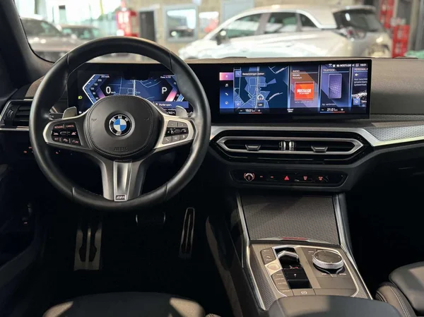 BMW 320 Touring (2022) — foto 2 van 20