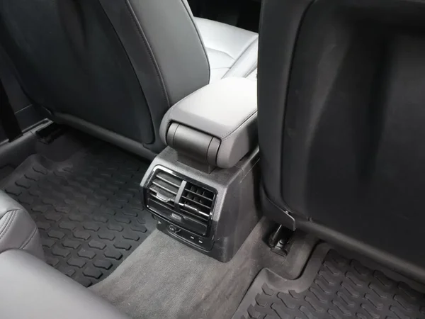 Audi Q3 (2023) — foto 19 van 29