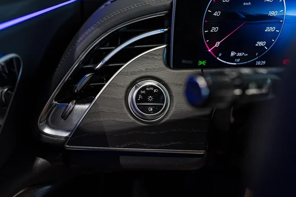 Mercedes-Benz E-Klasse (2024) — foto 25 van 46