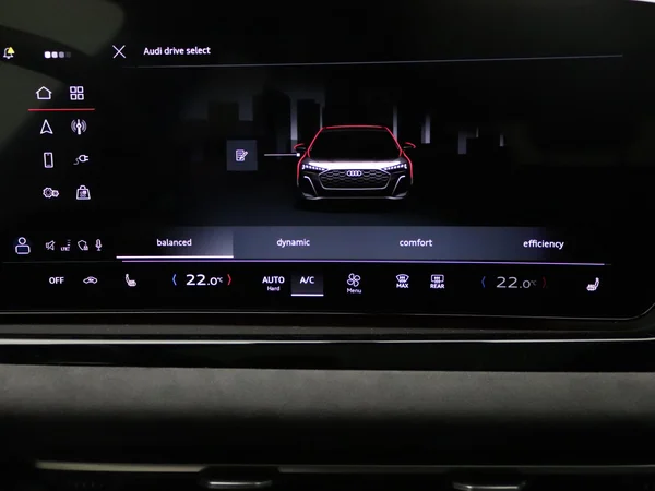AUDI A5 Avant e-hybrid (PHEV) (2025) — foto 11 van 21