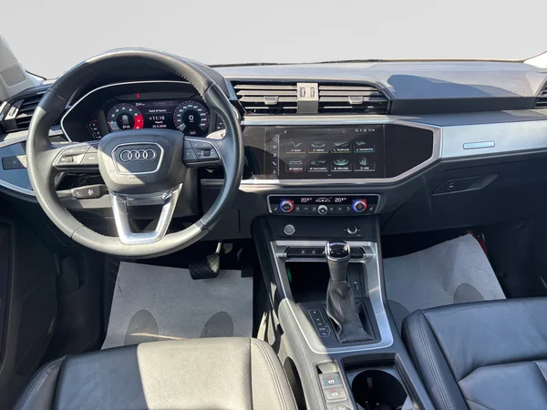 AUDI Q3 (2019) — foto 2 van 18
