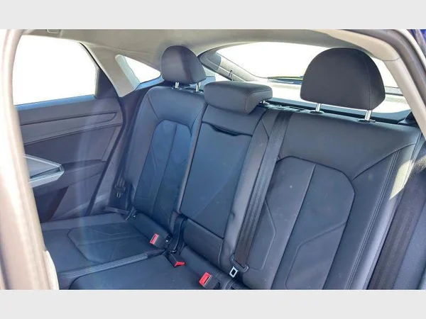 Audi Q3 Sportback (2022) — foto 2 van 29