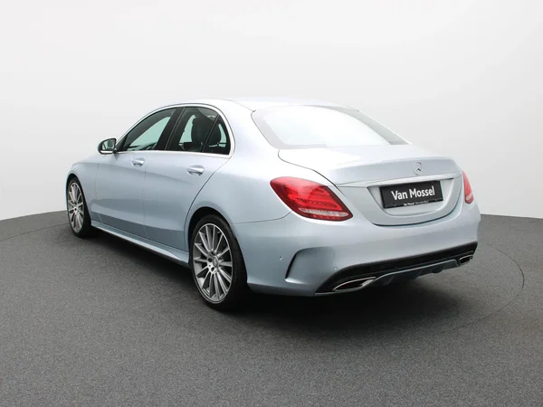 Mercedes-Benz C-Klasse (2016) — foto 12 van 29